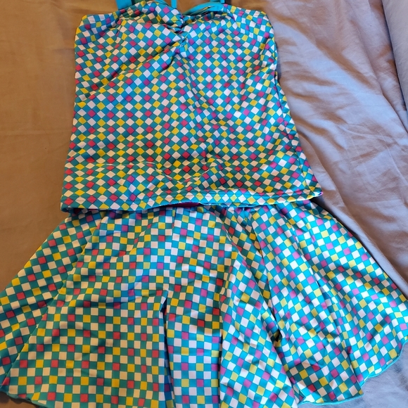 Swimming suit - Picture 3 of 5